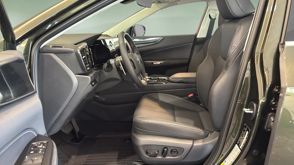 2026 Lexus NX 350 - Photo 10