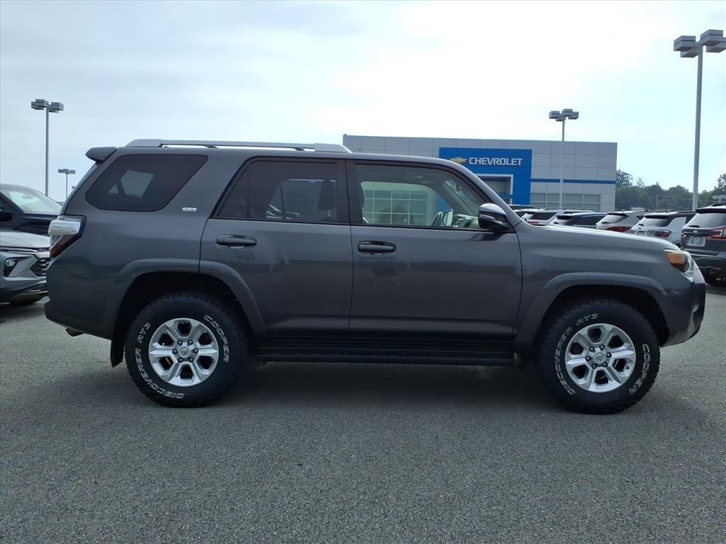 Used 2015 Magnetic Gray Metallic Toyota SR5 Premium image 7