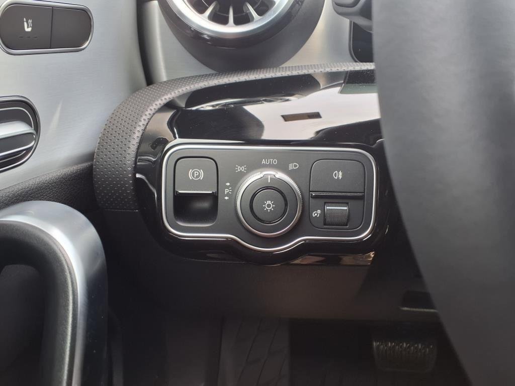 Used 2026 BLACK Mercedes-Benz CLA 250 image 19