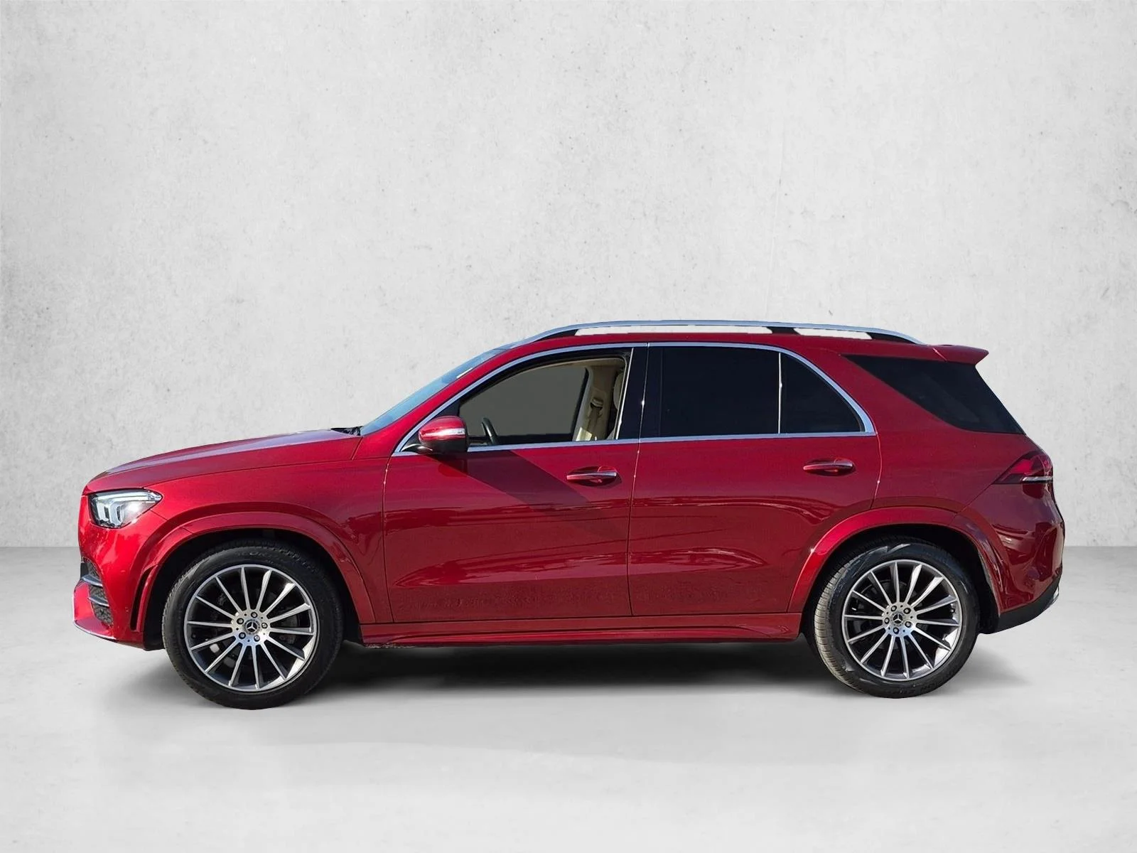 Used 2022 Manufaktur Cardinal Red Metallic Mercedes-Benz GLE 350 image 5