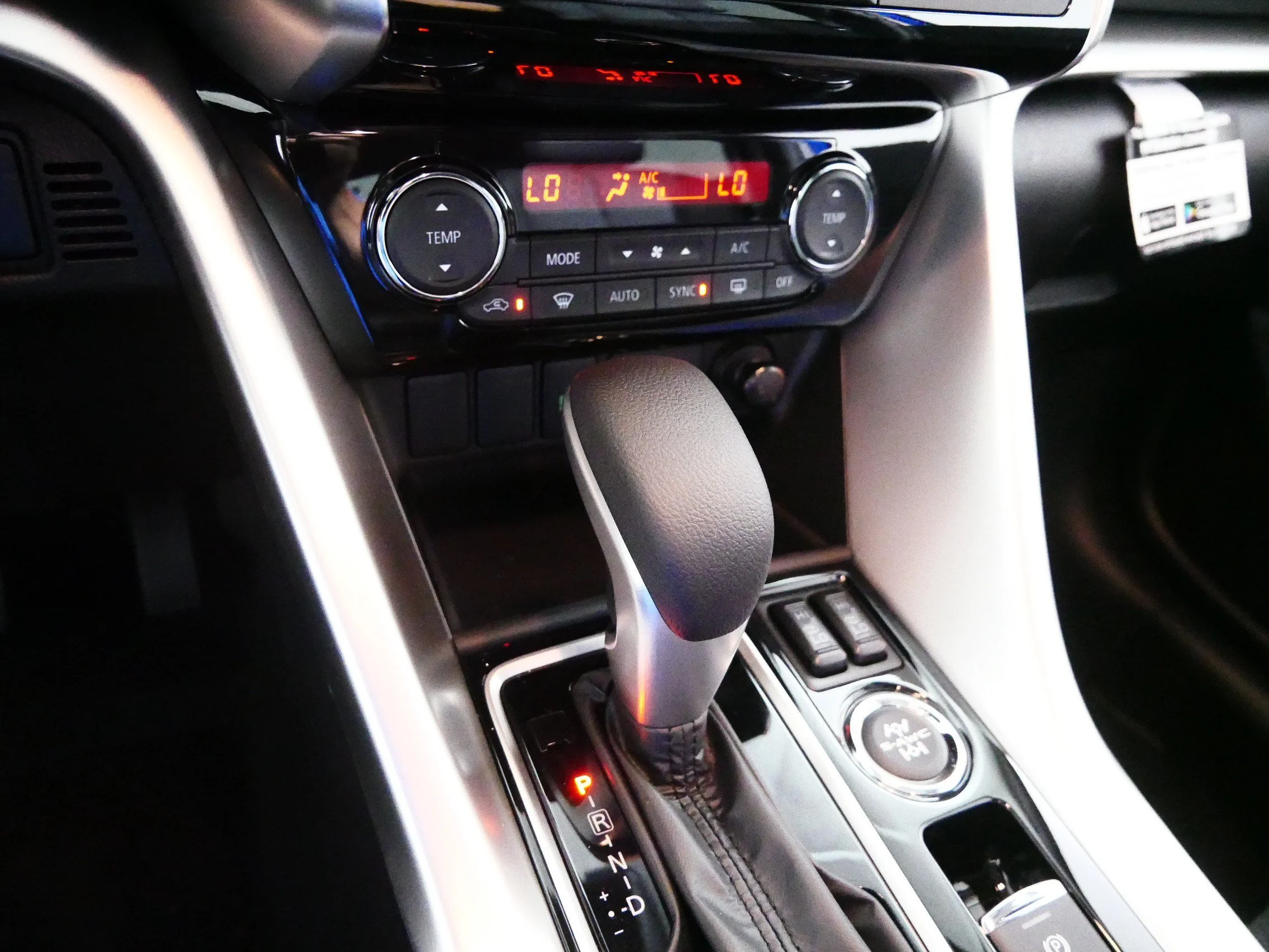 2026 Mitsubishi Eclipse Cross SE - Photo 7