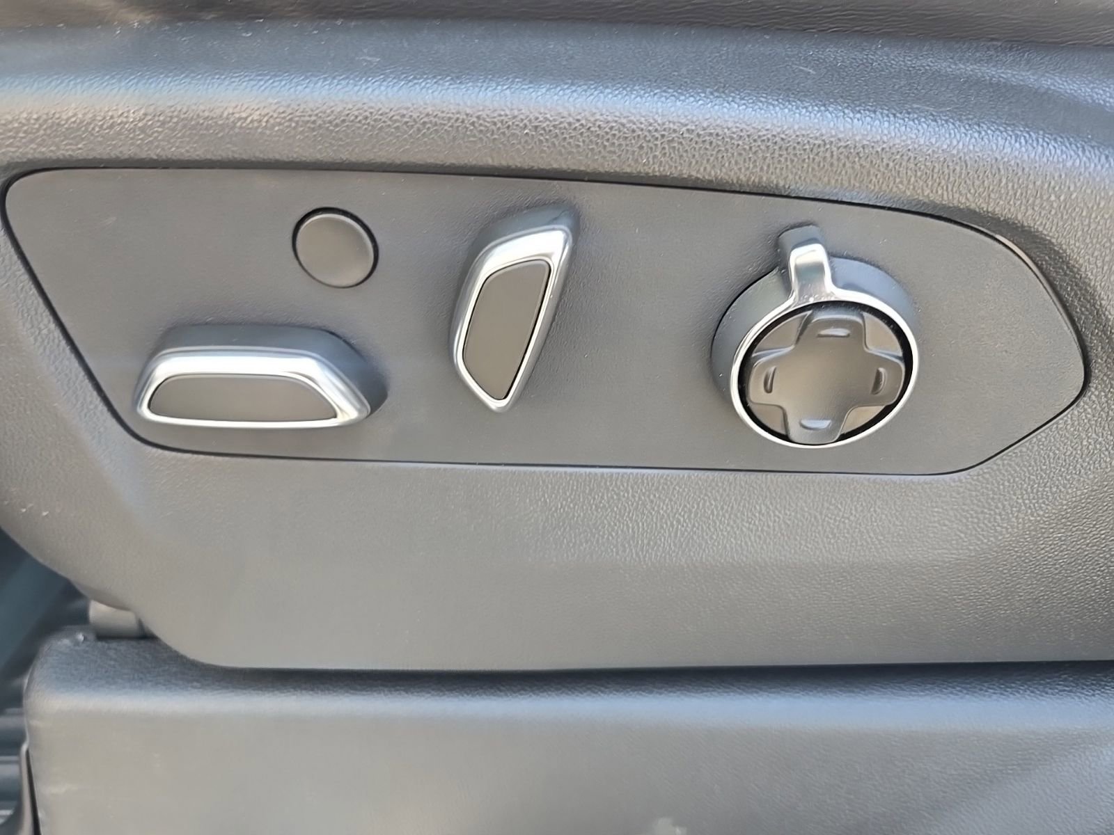 2026 GMC Sierra 2500HD AT4X - Photo 33