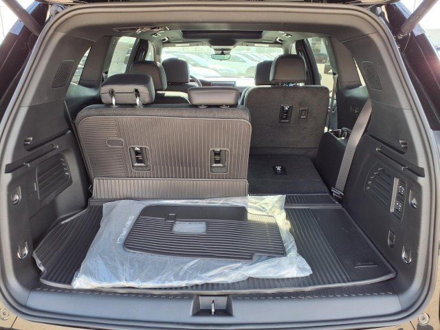 2027 GMC Acadia Denali - Photo 14
