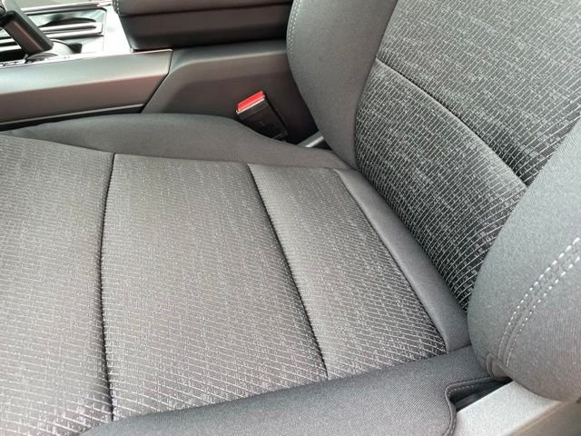 New 2026 Carbonized Gray Metallic Ford XLT image 15