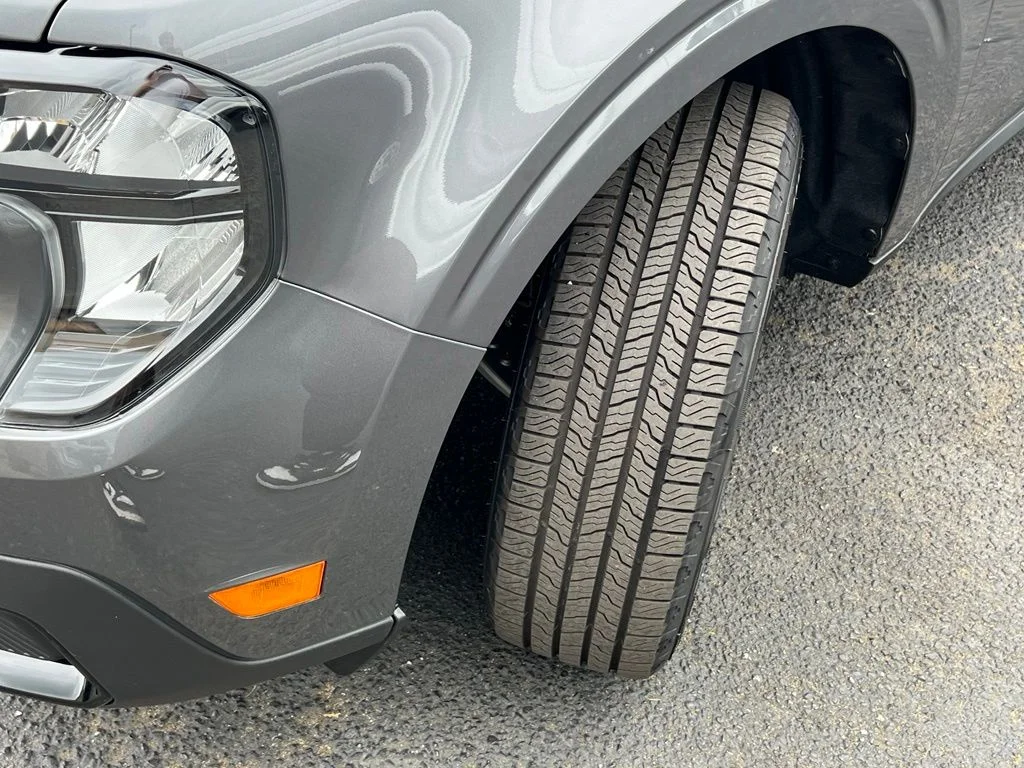 New 2026 Carbonized Gray Metallic Ford XLT image 3