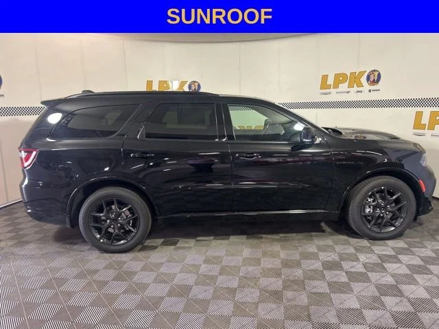 New 2026 Diamond Black Clear-Coat Exterior Paint Dodge GT PLUS image 2