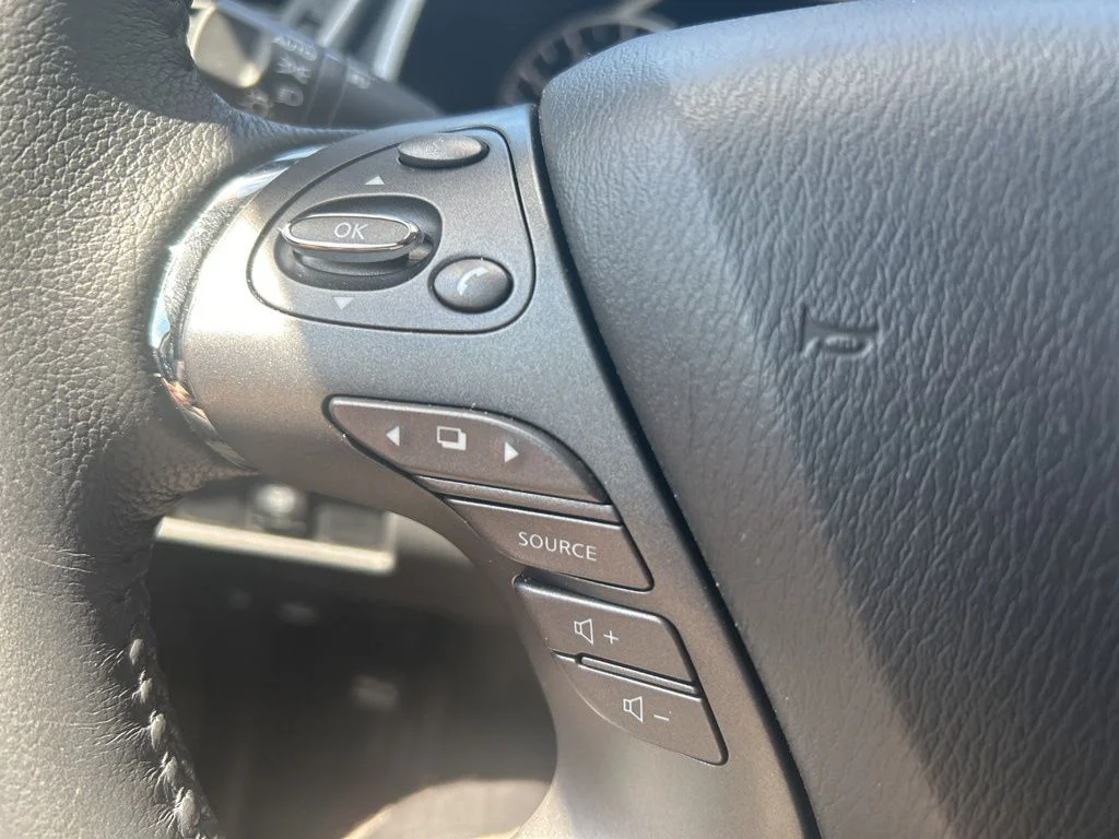 Used 2024 White Nissan SV image 22