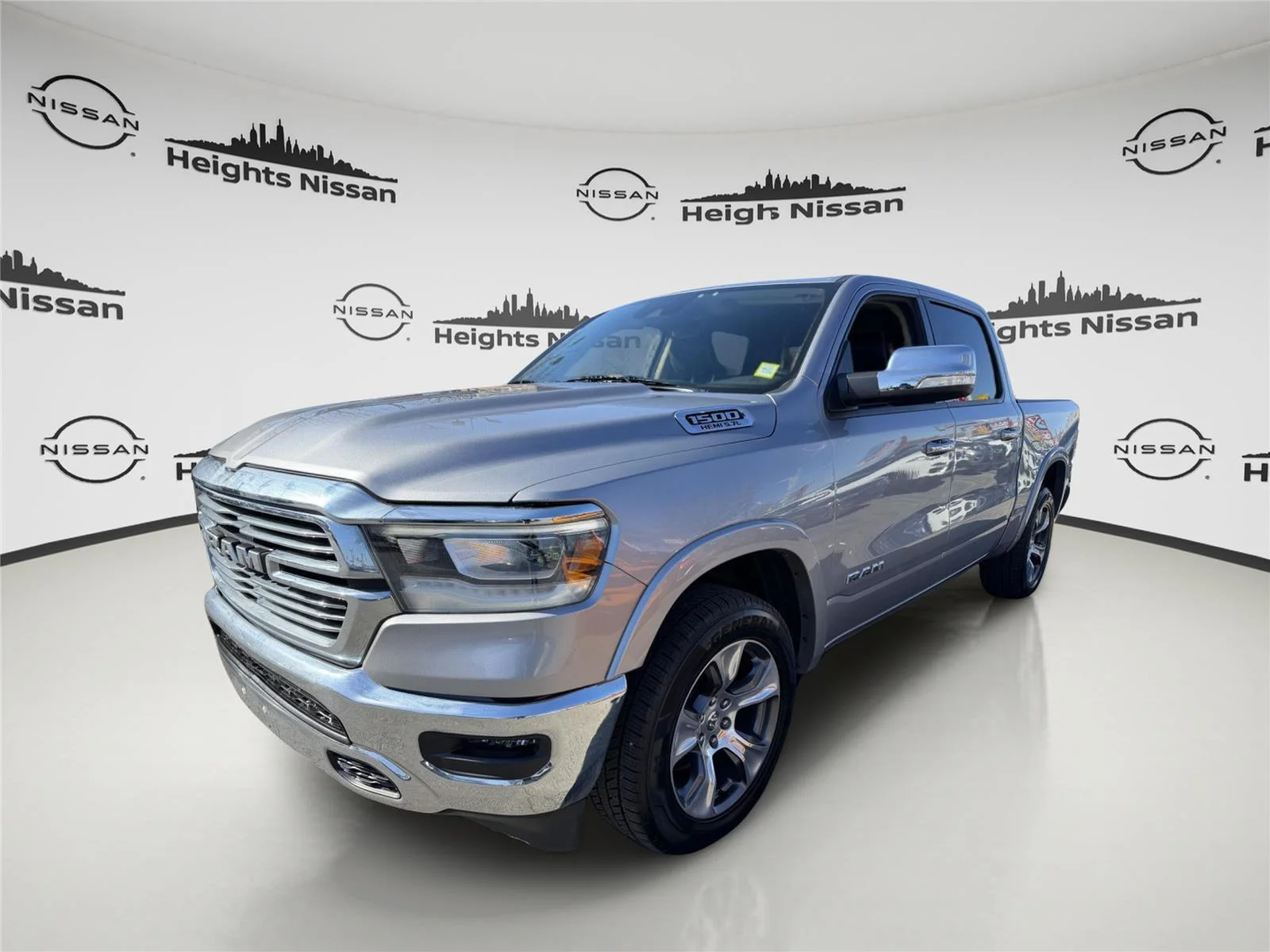 2021 RAM 1500 Laramie 4x4 Crew Cab 5'7's photo