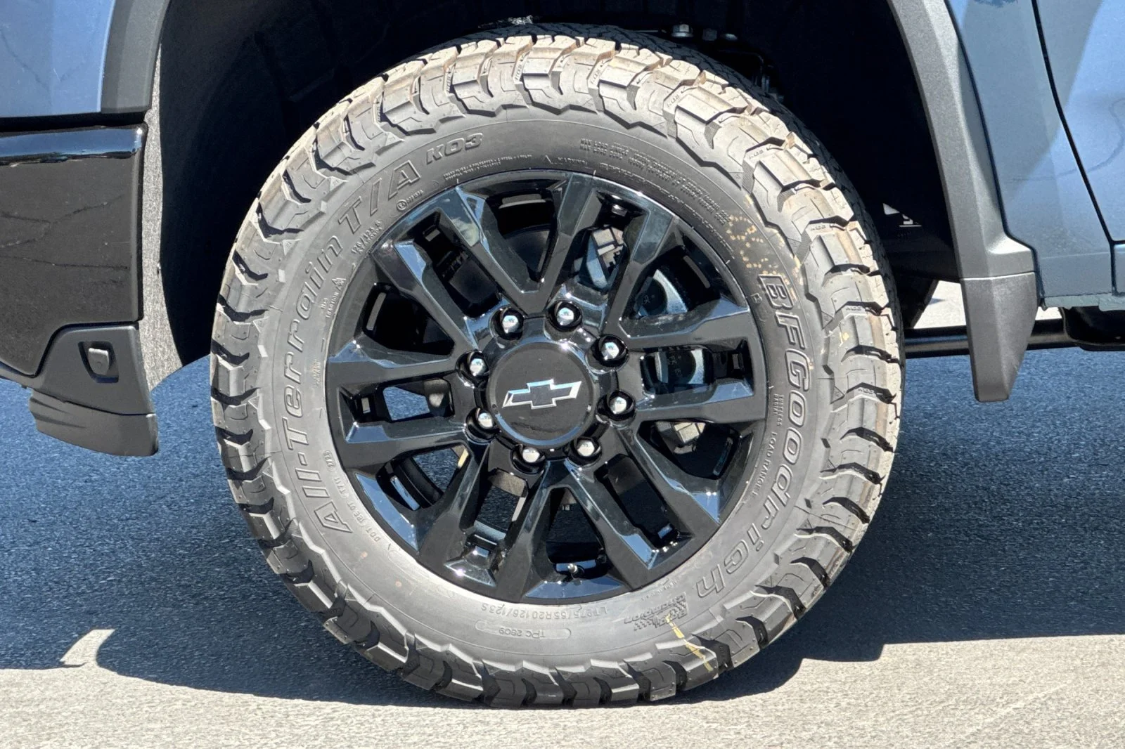 2026 Chevrolet Silverado 2500 HD LTZ view 24