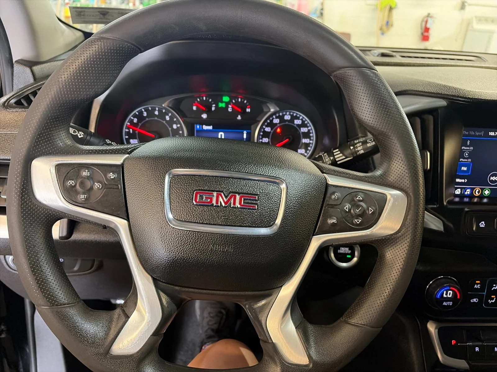 Used 2023 Ebony Twilight Metallic GMC SLE image 27