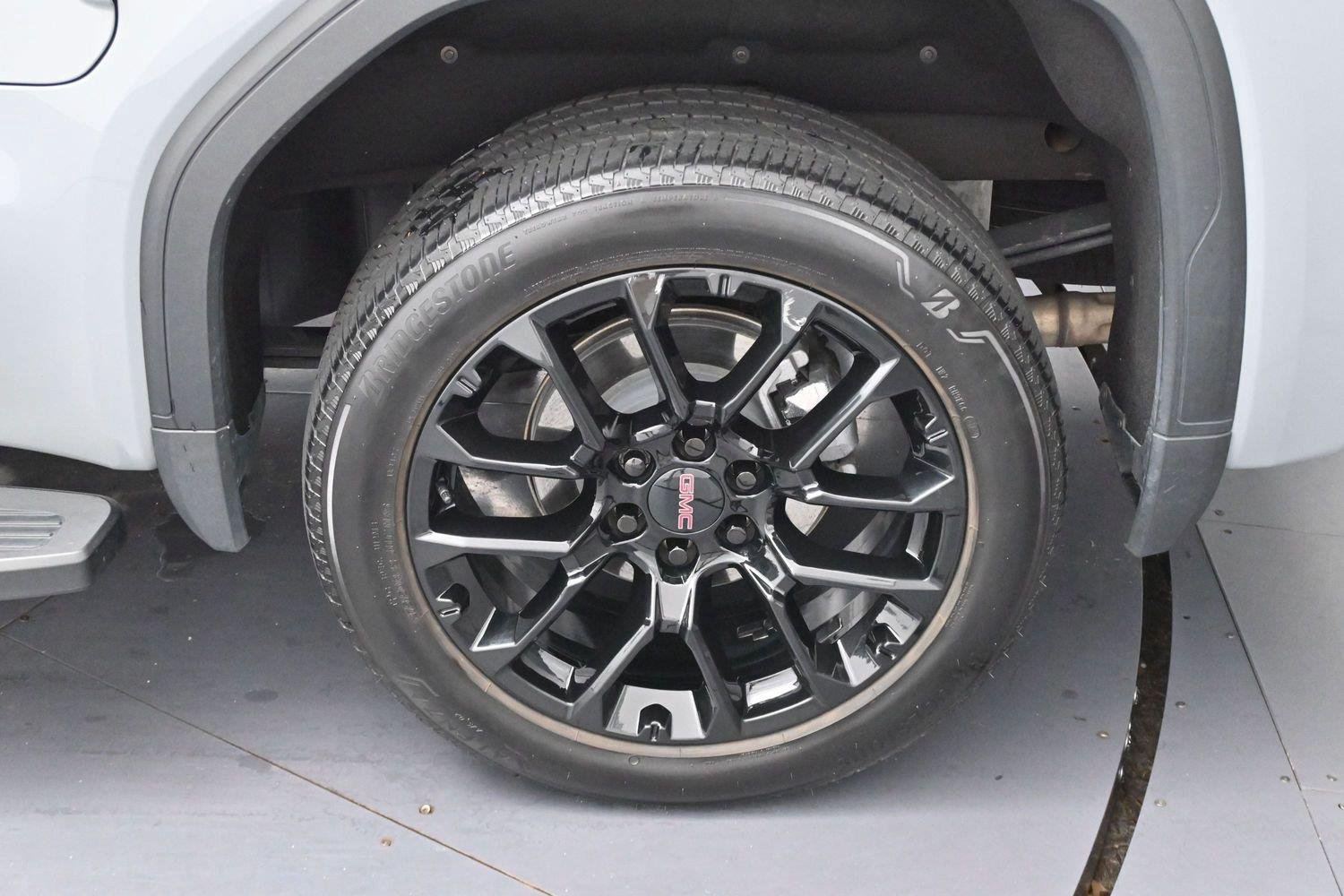 Used 2025 Thunderstorm Gray GMC Denali image 32