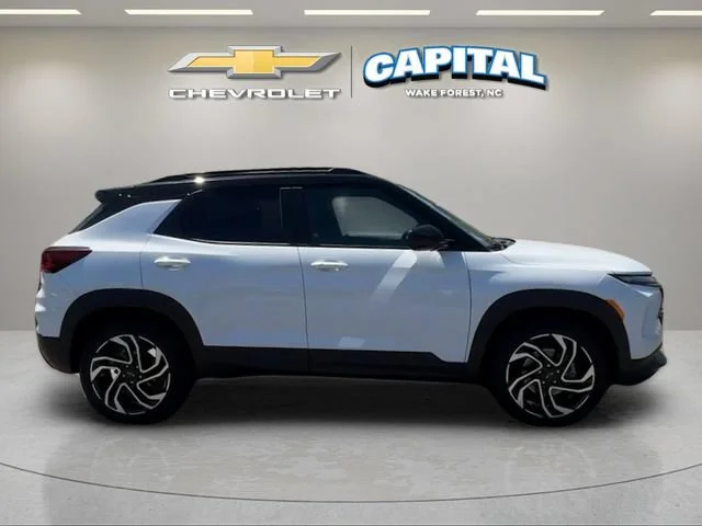 Used 2024 Summit White Chevrolet RS image 6