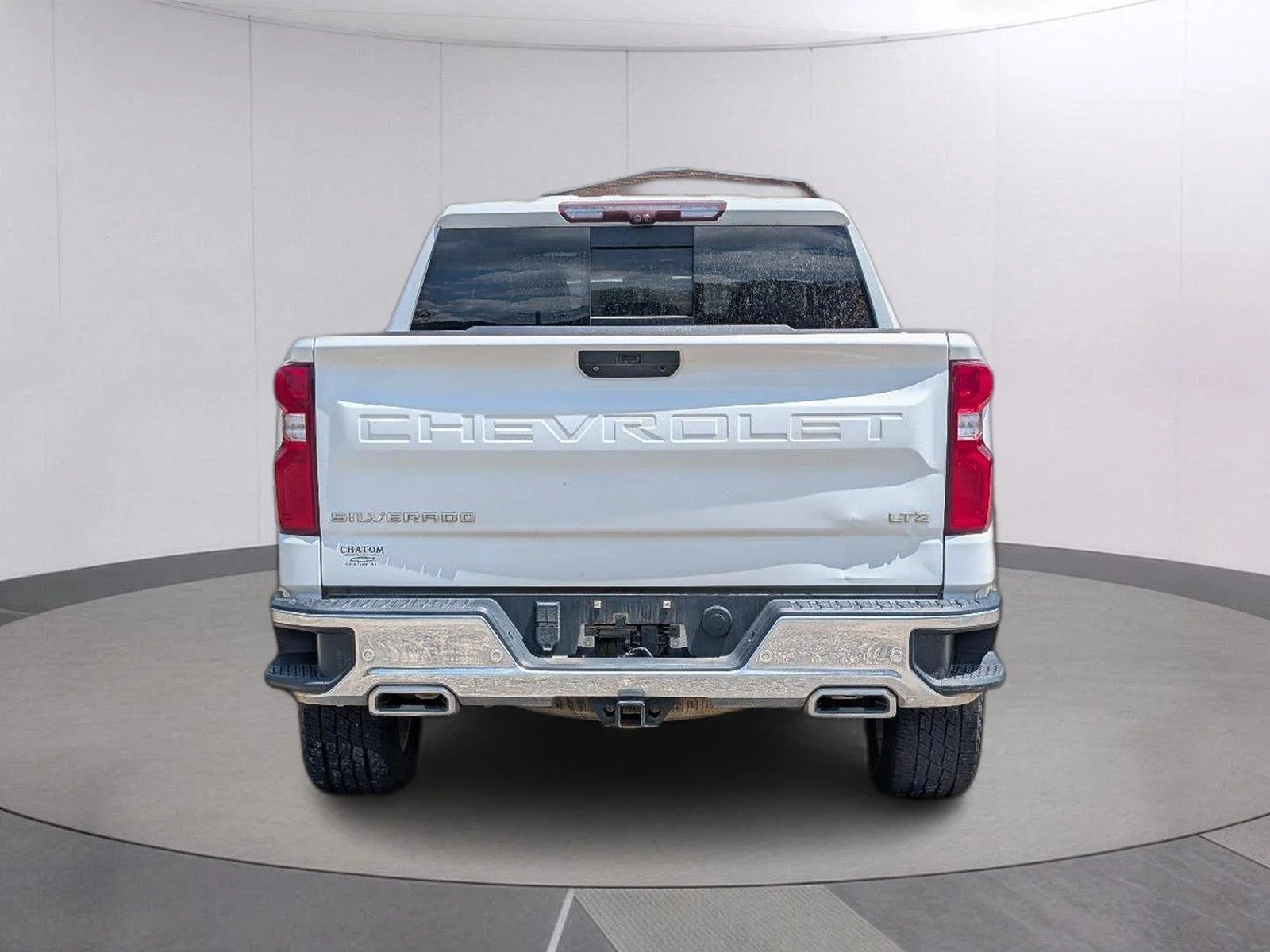 Used 2021 SUMMIT WHITE Chevrolet LTZ image 4