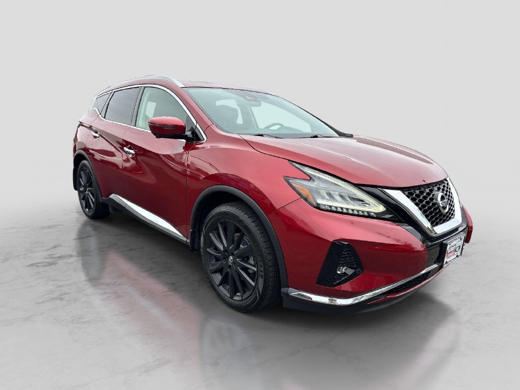 Used 2019 Red Nissan Platinum image 7
