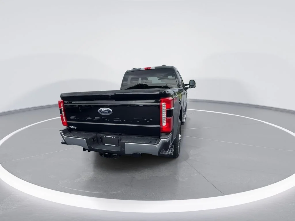 Used 2025 Black Ford Lariat image 8