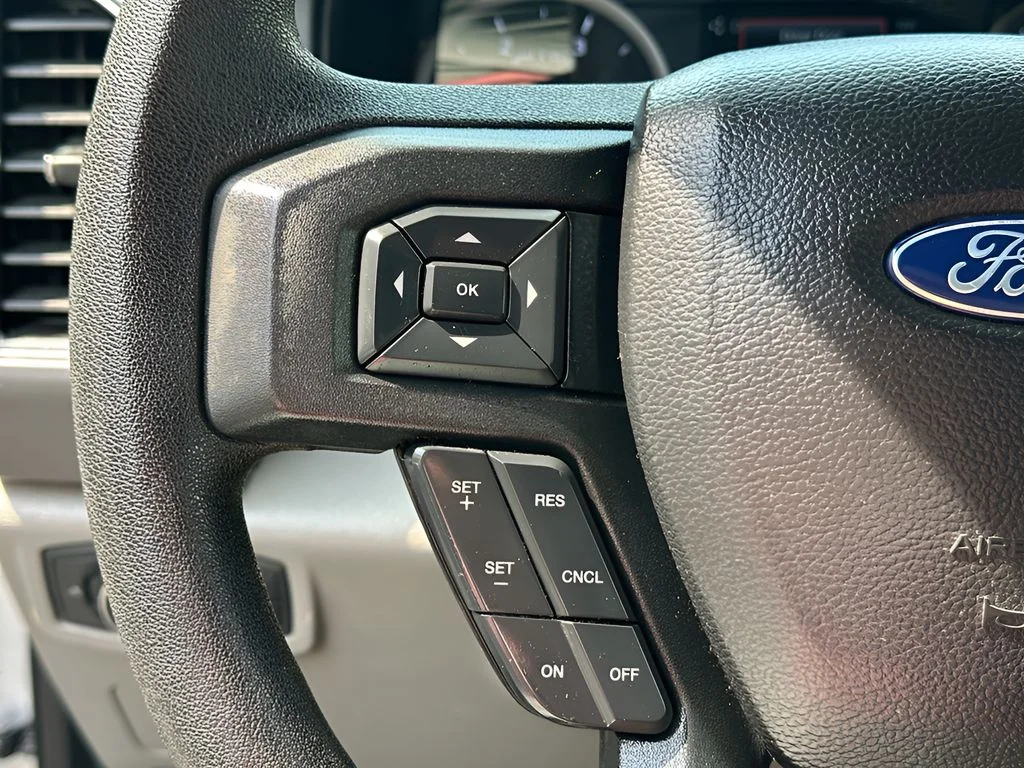 Used 2019 Oxford White Ford XLT image 31