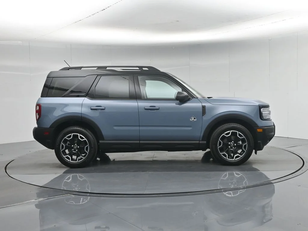 Certified Used 2025 Gray Ford Outer Banks image 28