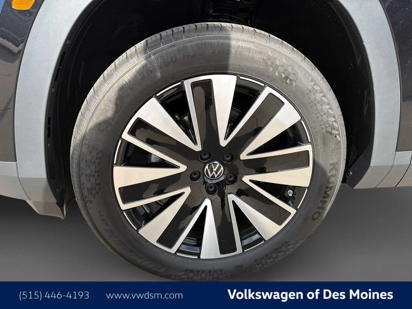 New 2027 Black Volkswagen SE w/Technology image 8