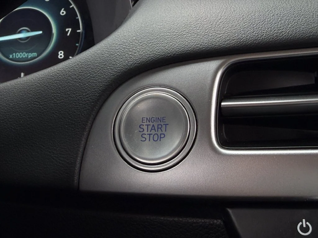 Used 2023 White Hyundai Limited image 19