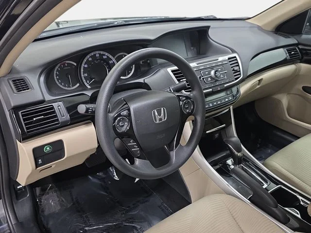 Used 2017  Honda LX image 16