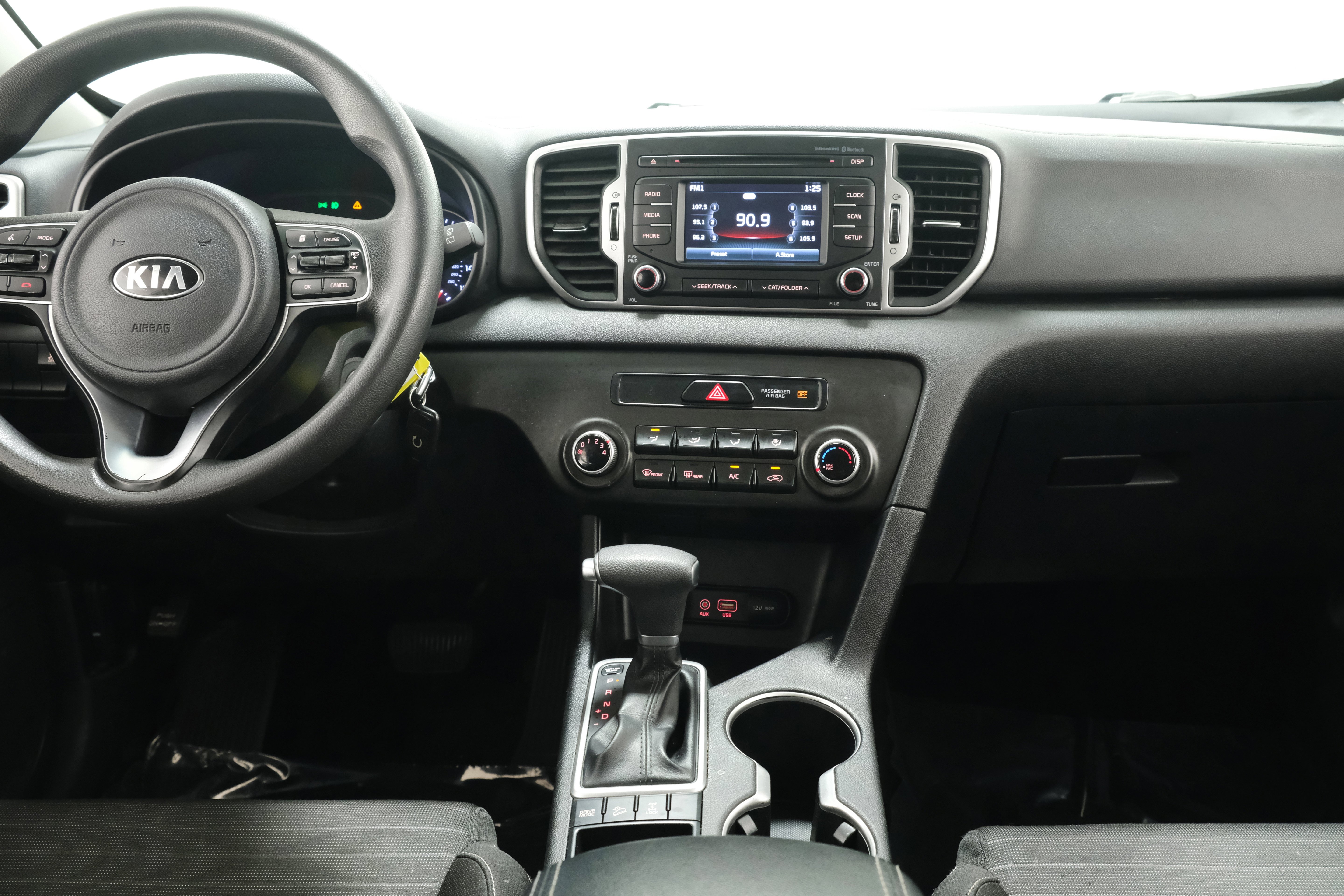 Used 2018 Clear White Kia LX image 10
