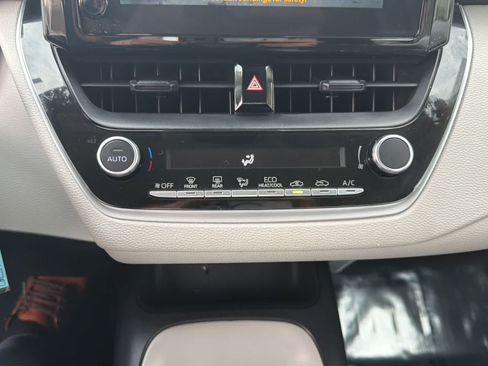 2023 Toyota Corolla LE - Photo 19