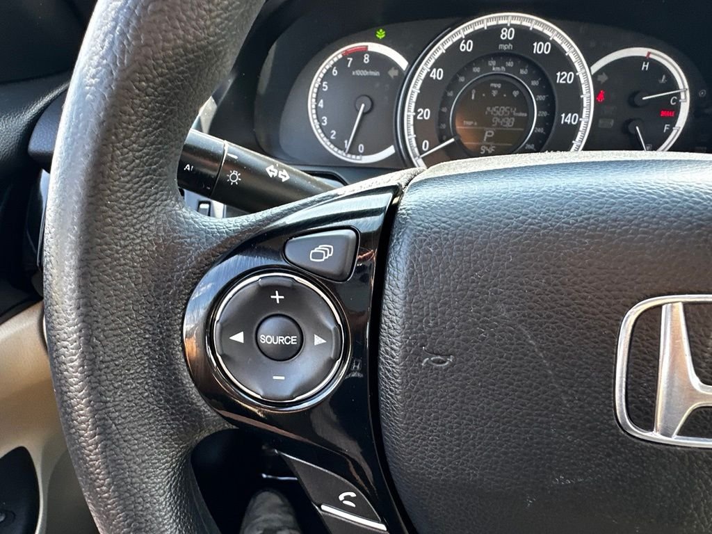 Used 2016  Honda LX image 31