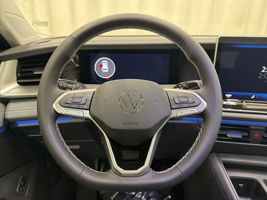 New 2026 Deep Black Pearl Volkswagen SE image 16