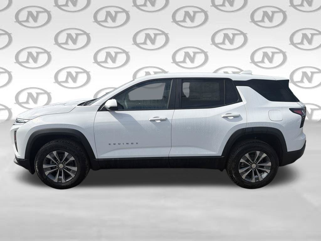 2027 Chevrolet Equinox LT - Photo 10