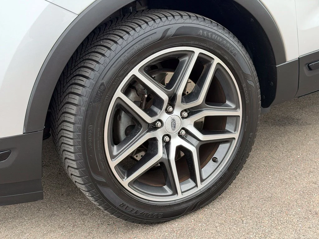 Used 2019 Silver Ford Sport image 27