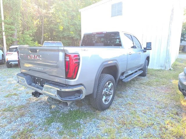 Used 2025 Silver GMC SLT image 5