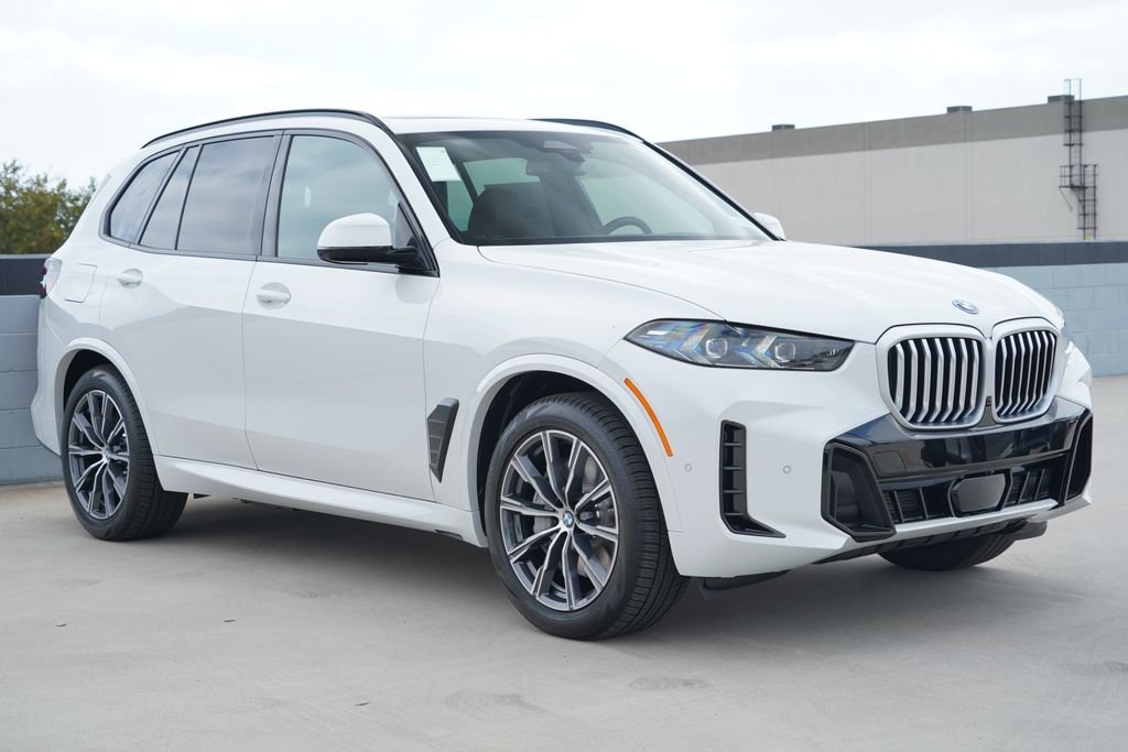 New 2026 Mineral White Metallic BMW xDrive50e image 3