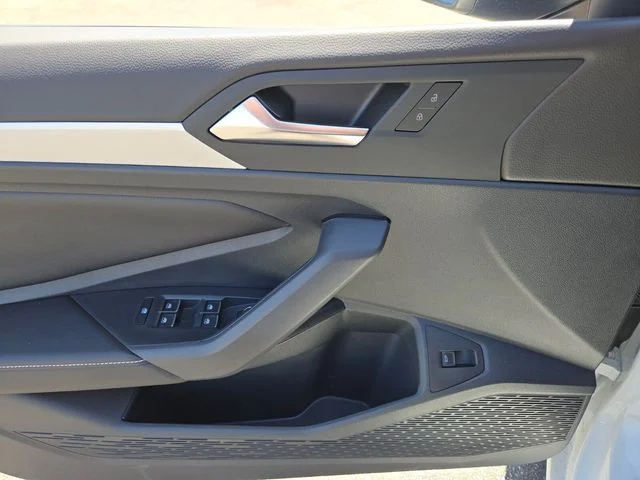 New 2026 White Volkswagen 1.5T Sport image 9