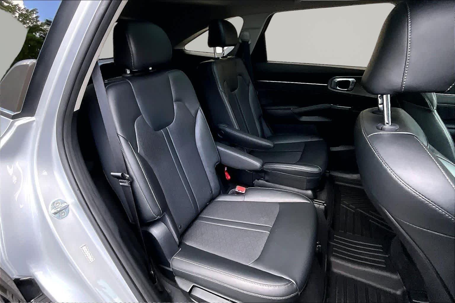 Used 2021 Sparkling Silver Kia SX image 20