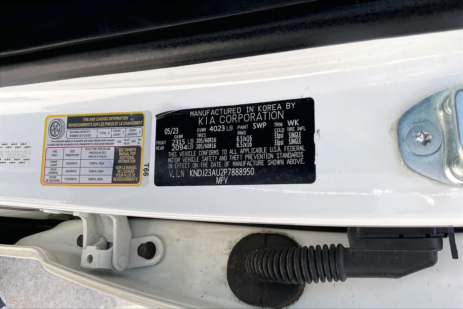 Used 2023 Snow White Pearl Kia LX image 36