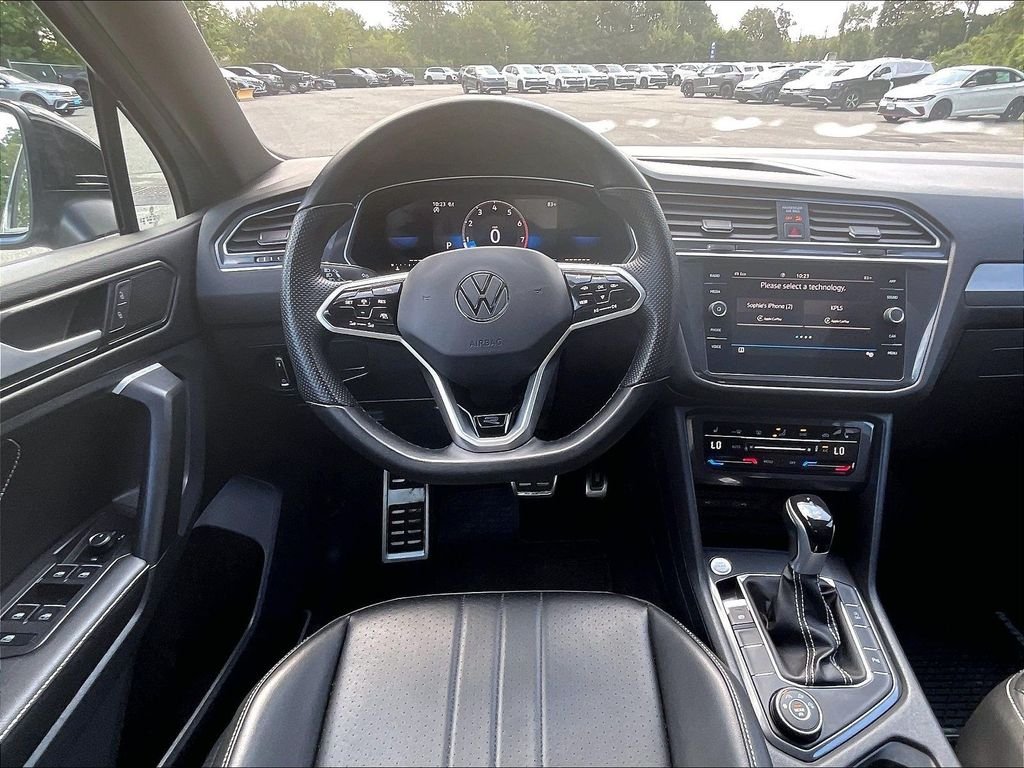 Used 2023 Silver Volkswagen 2.0T SE R-Line Black image 17