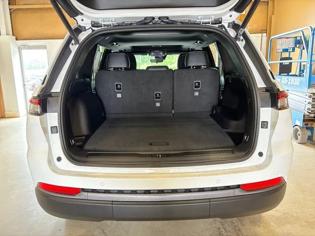 New 2026 Bright White Jeep LAREDO ALTITUDE 4X4 image 18