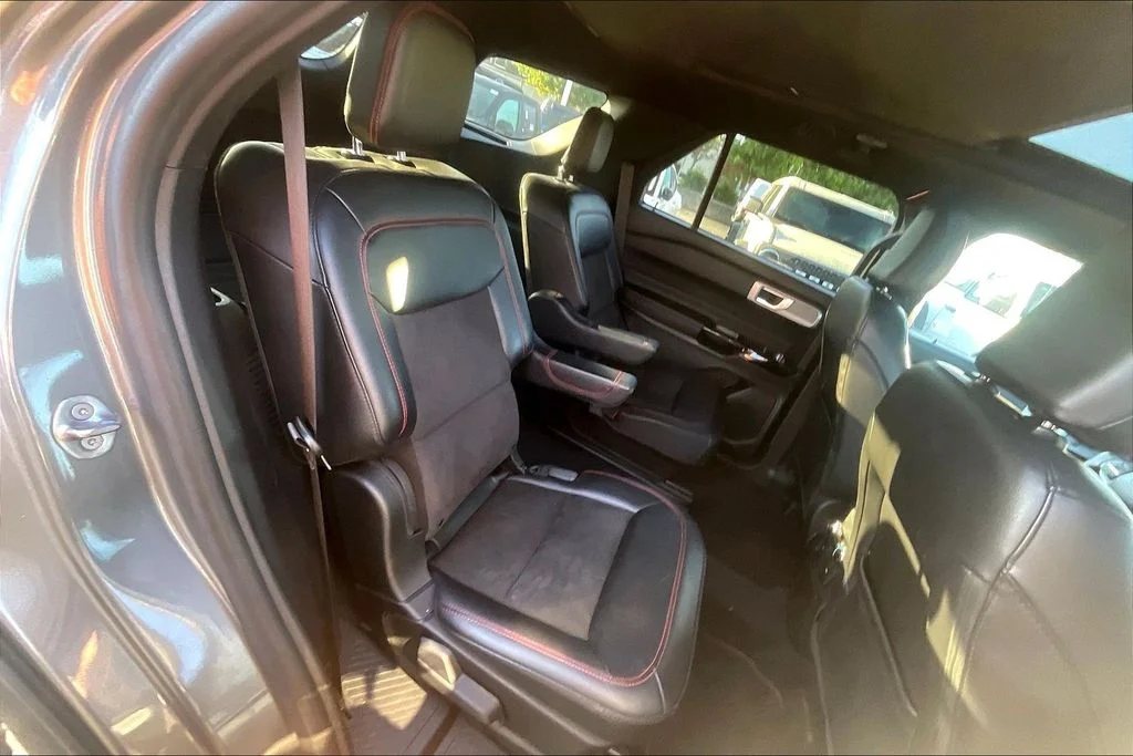 Used 2024 Gray Ford ST-Line image 26