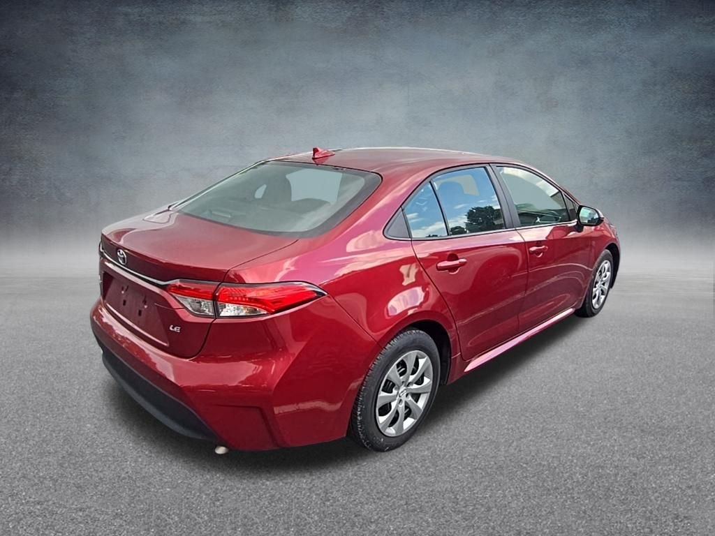 Used 2025 Pearl Toyota LE image 7