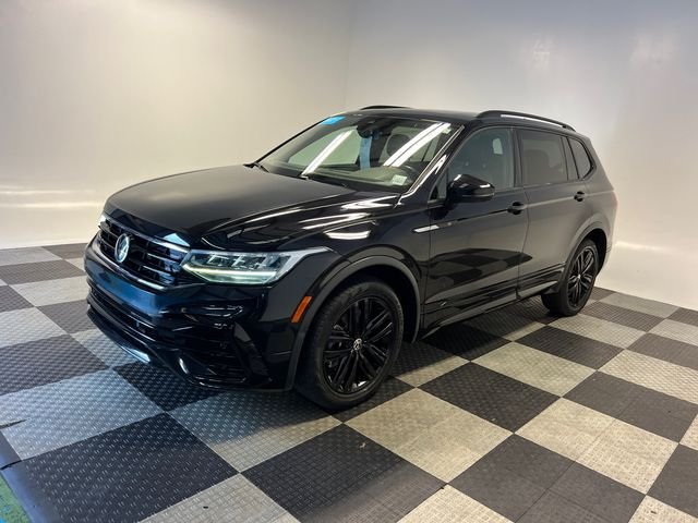 Certified Used 2022 Black Volkswagen 2.0T SE R-Line Black image 3