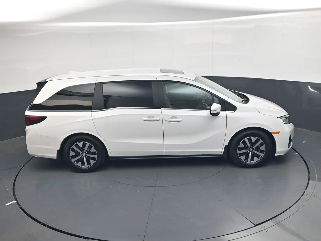 Certified Used 2025 White Honda EX-L image 39