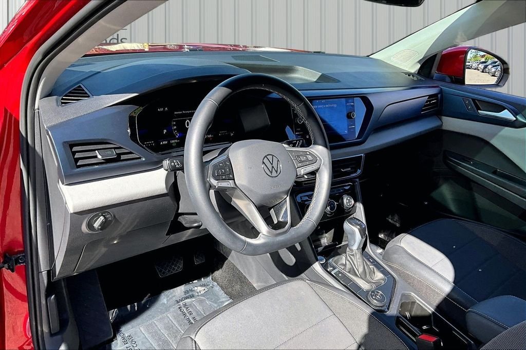 Used 2023 Red Volkswagen 1.5T SE image 17