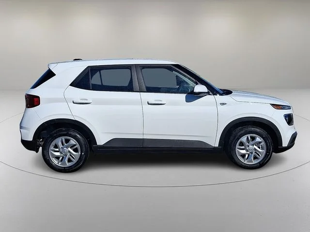 New 2026 White Hyundai SE image 8