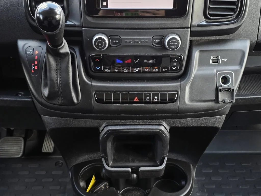 Used 2023 White Ram  image 18