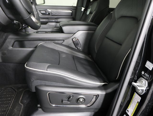 2026 RAM 1500 Limited - Photo 11