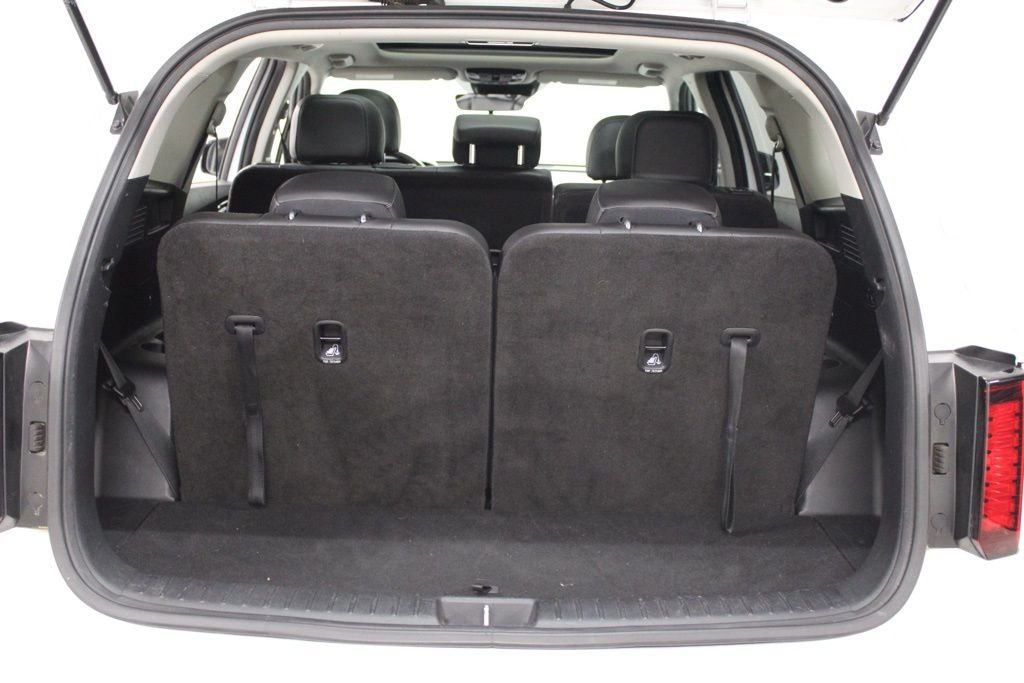 2023 Kia Sorento S - Photo 42