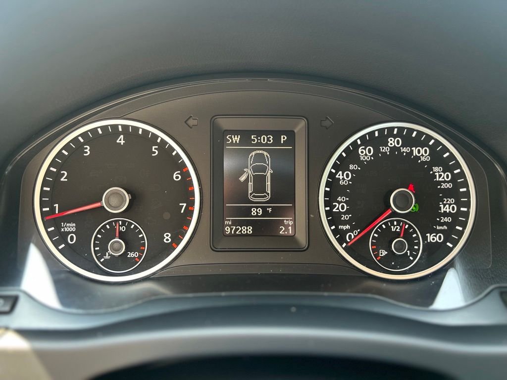 Used 2014 Night Blue Metallic Volkswagen S image 21