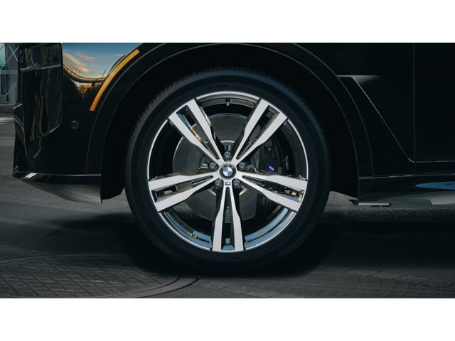 New 2027 Black Sapphire Metallic BMW  image 7