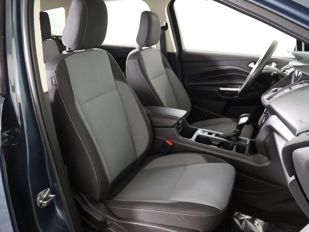 Used 2019 Green Ford SE image 28
