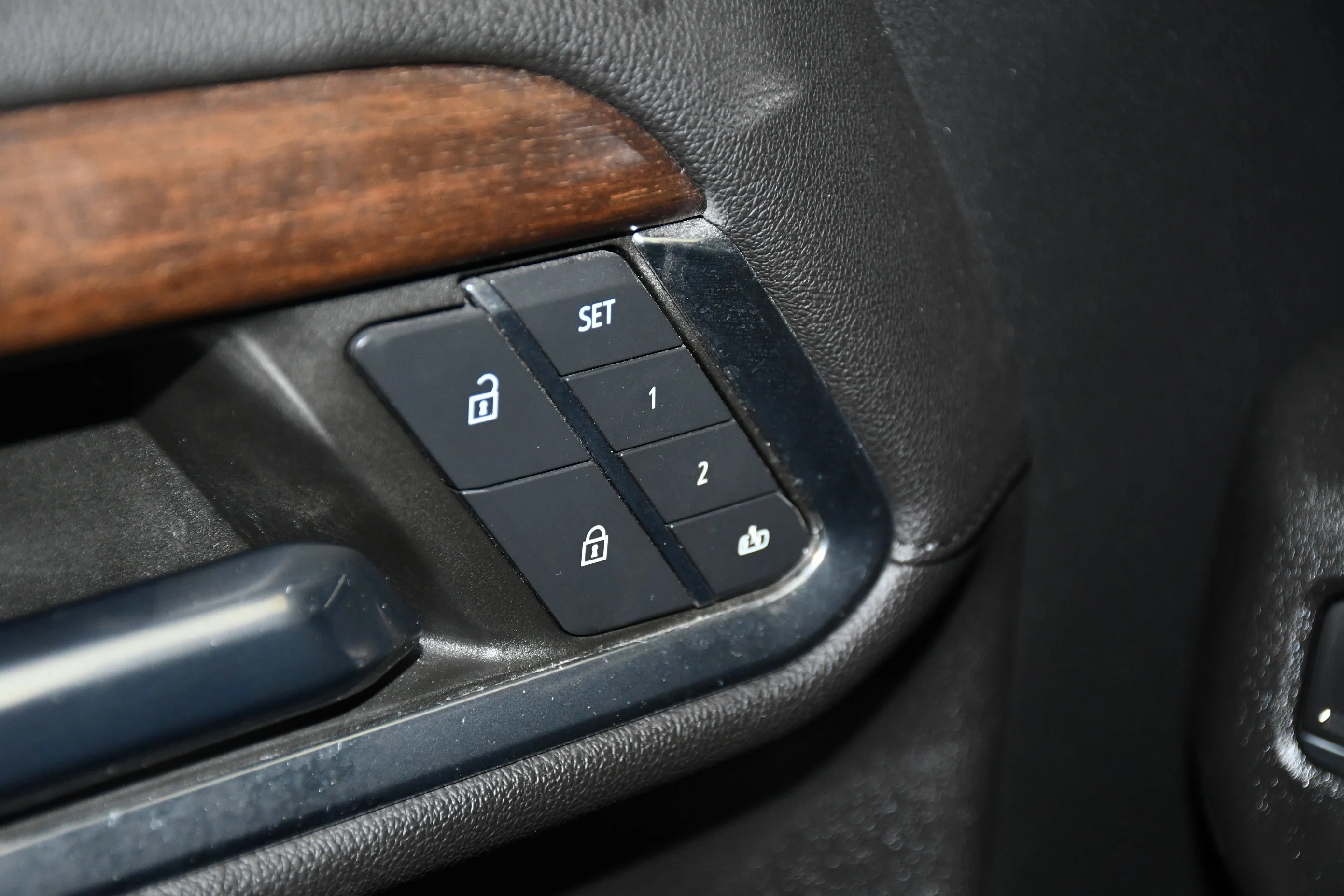 Used 2024 Black Chevrolet High Country image 40